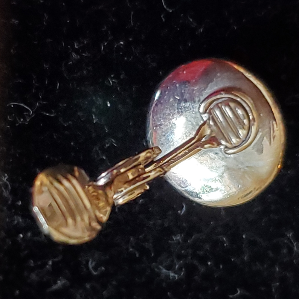 Monet goldtone round clip-on earrings with faux diamonds - Picture 5 of 9